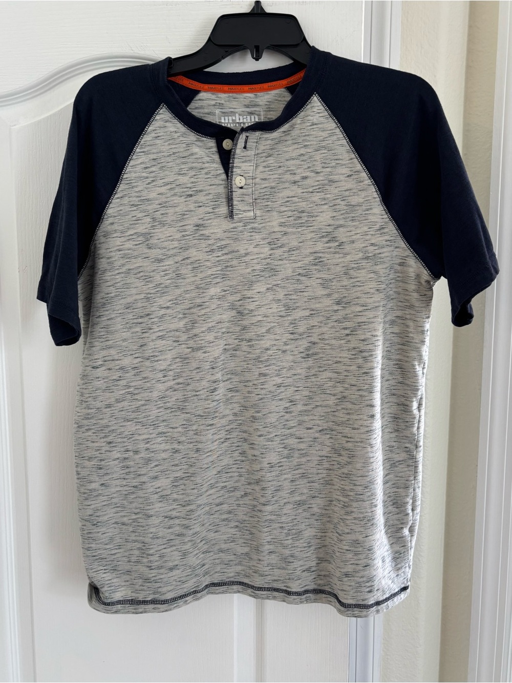 Men's Short Sleeve Raglan Henley Shirt - Navy and Heather Gray